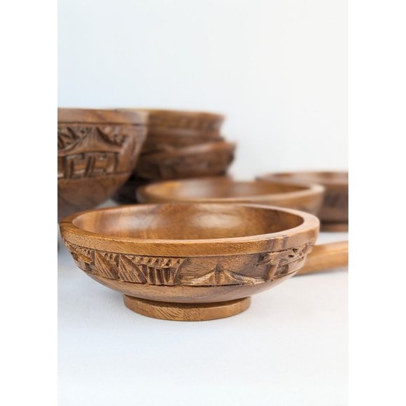 Vintage Hand Carved Wood Salad Bowl Set 10 Piece Polynesian Carved Wood Bowls - Picture 7 of 10